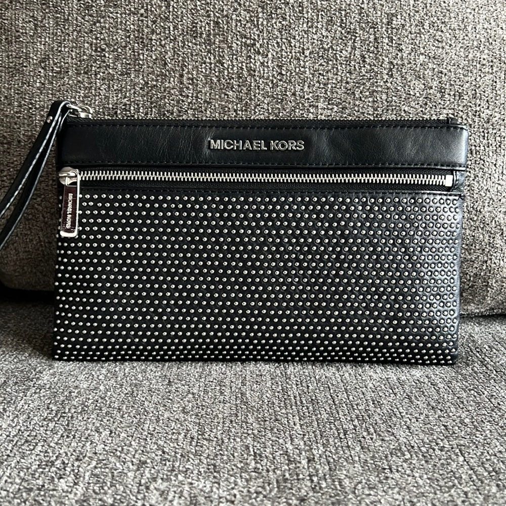 Michael Kors Large Leather Wrislet